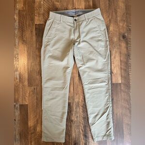 NWOT* Under Armour Men's Khaki Chinos- 32/30